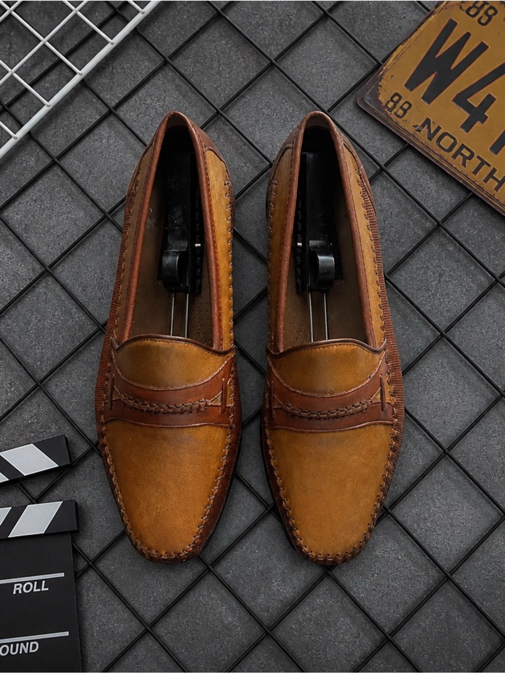 Mezlan Tone Leather Moccasin Men's Brown Leather Penny Loafers